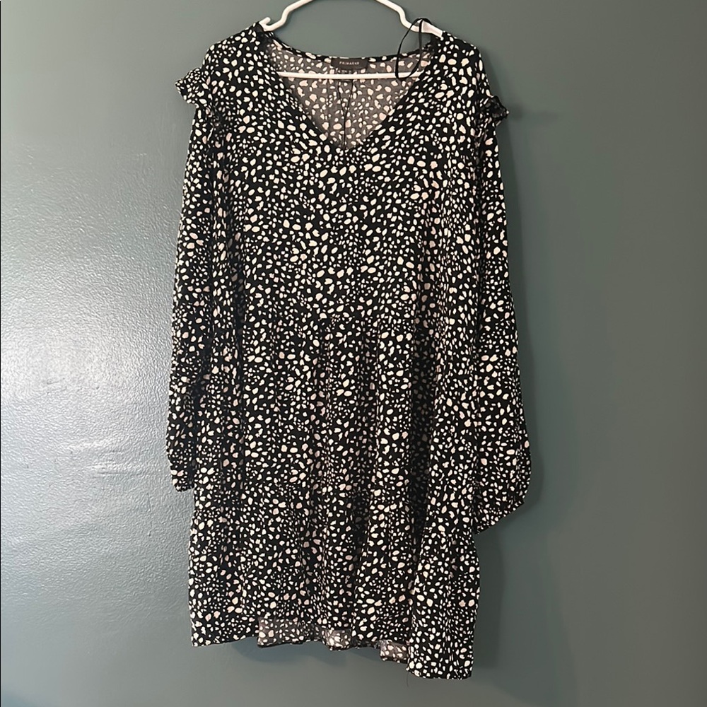 Primark Black and White V-Neck Long Sleeve Dress
